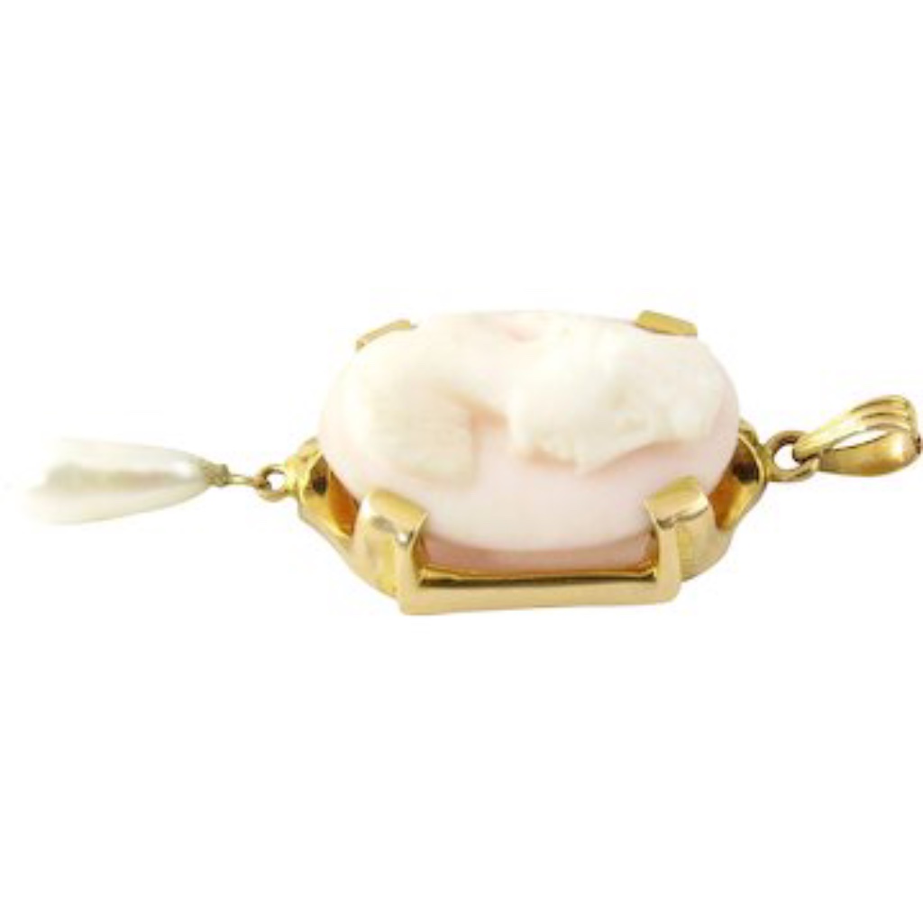 Vintage 10 Karat Yellow Gold And Pearl Cameo Pendant #4558
